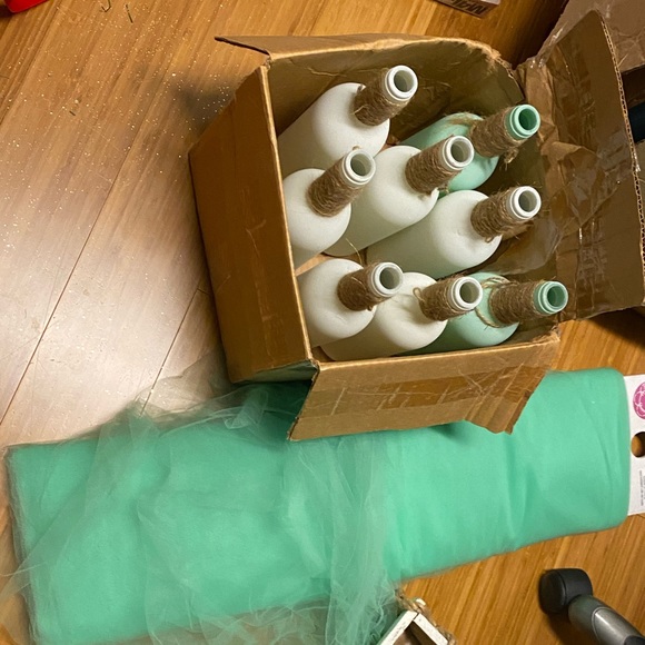 Assorted wedding items - Picture 5 of 6